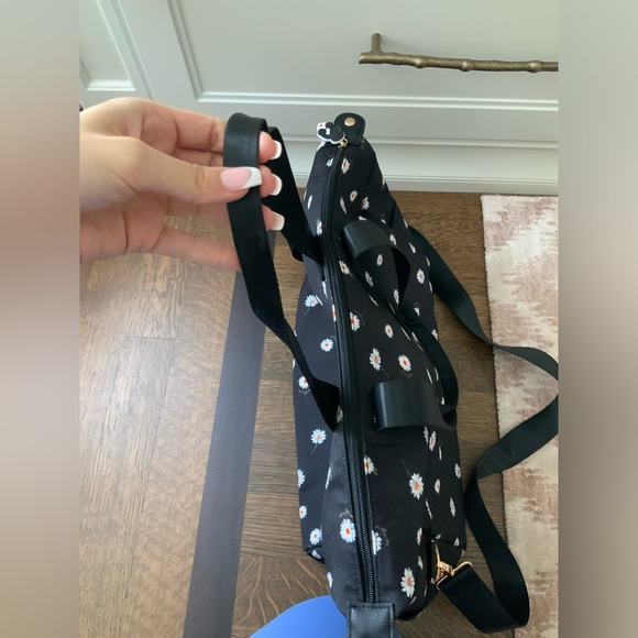 ALICE + OLIVIA Daisy Floral Black Over Night Travel Duffle Bag Brand NEW Women - Picture 12 of 15